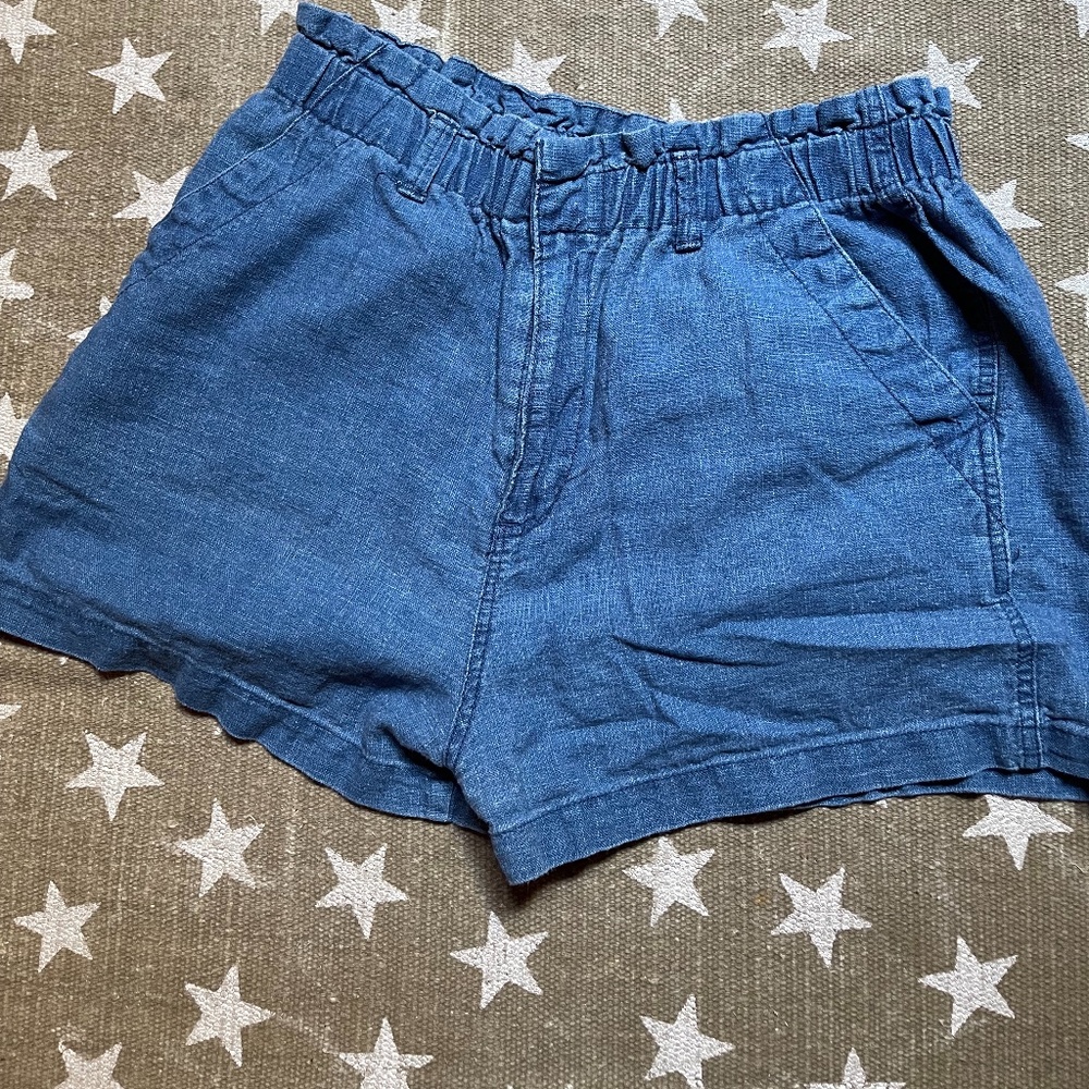 Universal Thread denim shorts size M